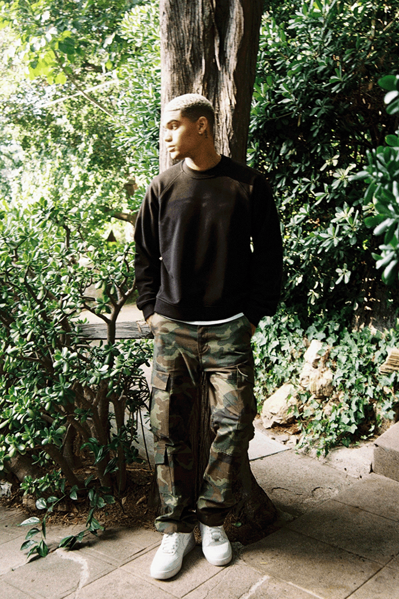 Cropped Sweatshirt / Black | UNI/FORM - uniformla.com