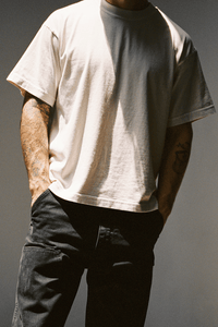 INDUSTRY TEE / WASHED PARCHMENT